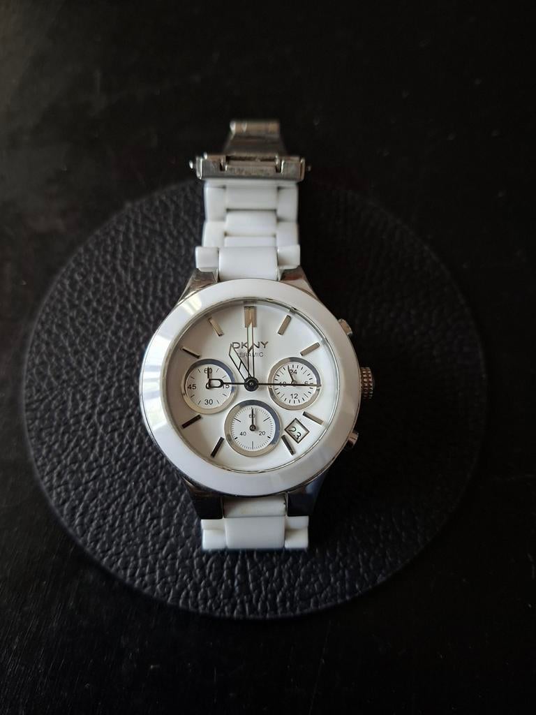DKNY Keramisch Dameshorloge Wit - Zo goed als nieuw, Sieraden, Tassen en Uiterlijk, Horloges | Dames, Overige materialen, DKNY