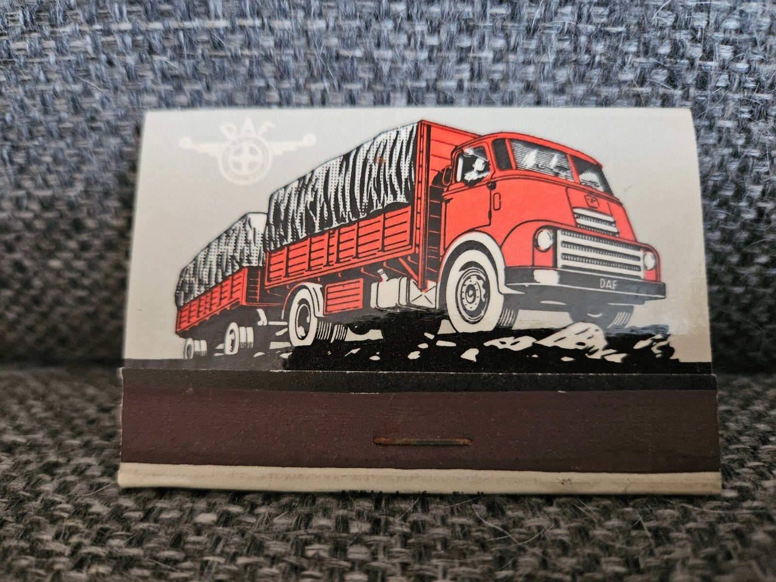 Vintage DAF luciferdoosje - Bedrijfsauto's van Wereldklasse, Verzamelen, Ophalen of Verzenden, Zo goed als nieuw, Luciferdoosjes of -merken
