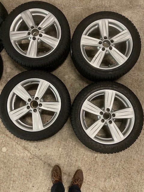 Winterbanden 245/45/R17 op lichtmetalen velg Mercedes W212, Auto-onderdelen, Banden en Velgen, Ophalen, Banden en Velgen, 17 inch