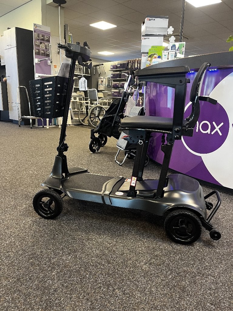 SKY T580 Carbon | Slechts 12 KG | Opvouwbare Scootmobiel, Diversen, Brommobielen en Scootmobielen, 10 km/u of minder, Nieuw, TTZ