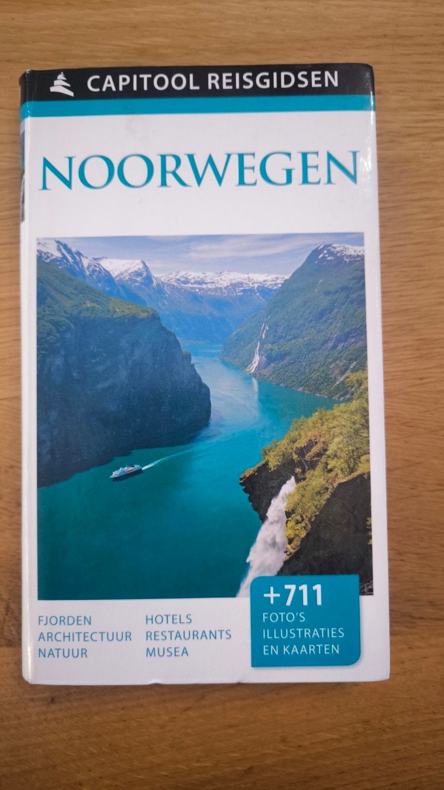 Capitool Reisgids Noorwegen - Ontdek Fjorden & Steden, Boeken, Reisgidsen, Capitool, Europa, Ophalen of Verzenden, Zo goed als nieuw