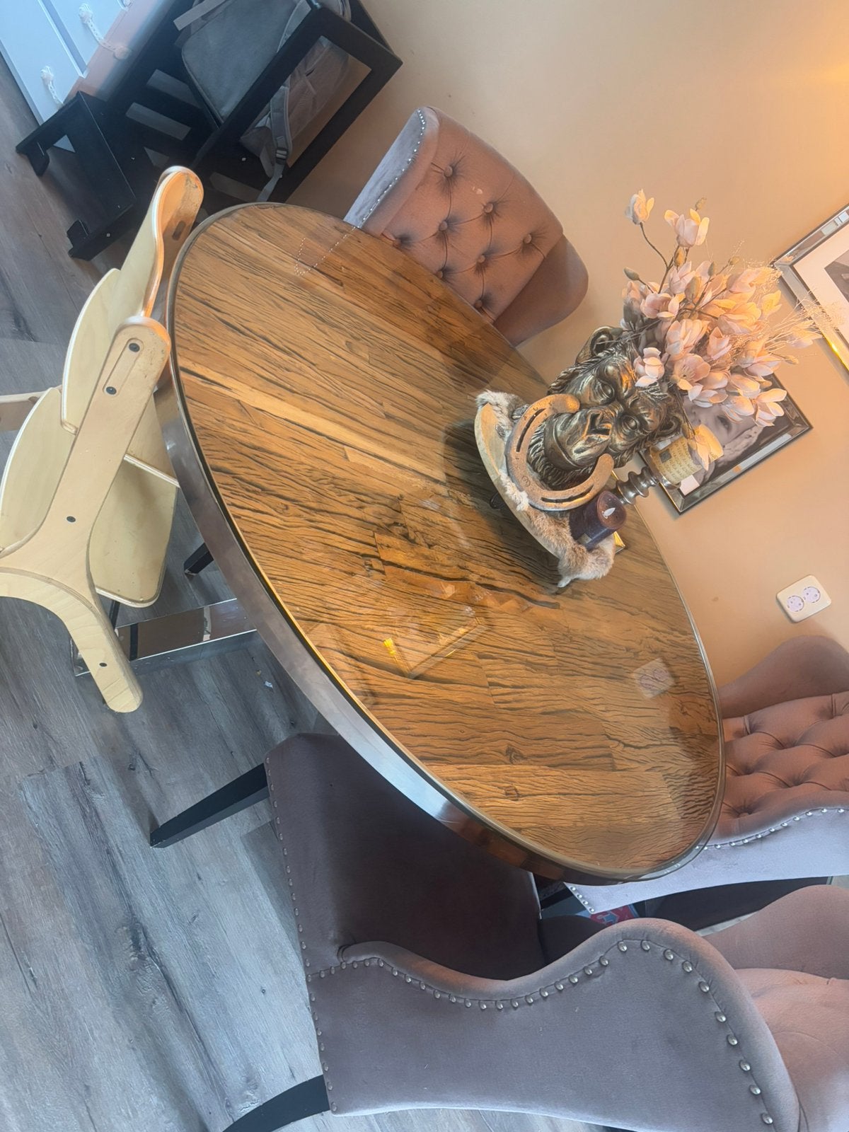 Sleeperwood eettafel, Ophalen