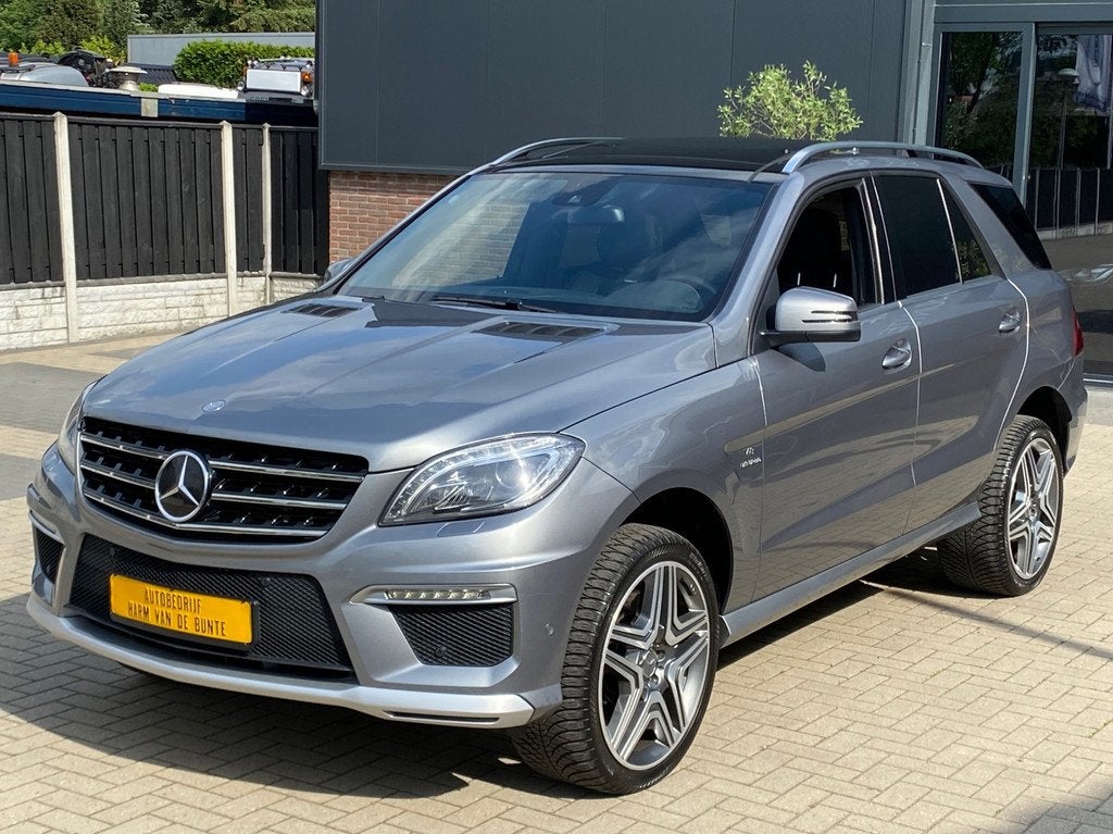 Mercedes-Benz M-klasse ML 63 AMG 525 PK NIEUWSTAAT PANO MEMO, Automaat, 5461 cc, 2245 kg, Bedrijf