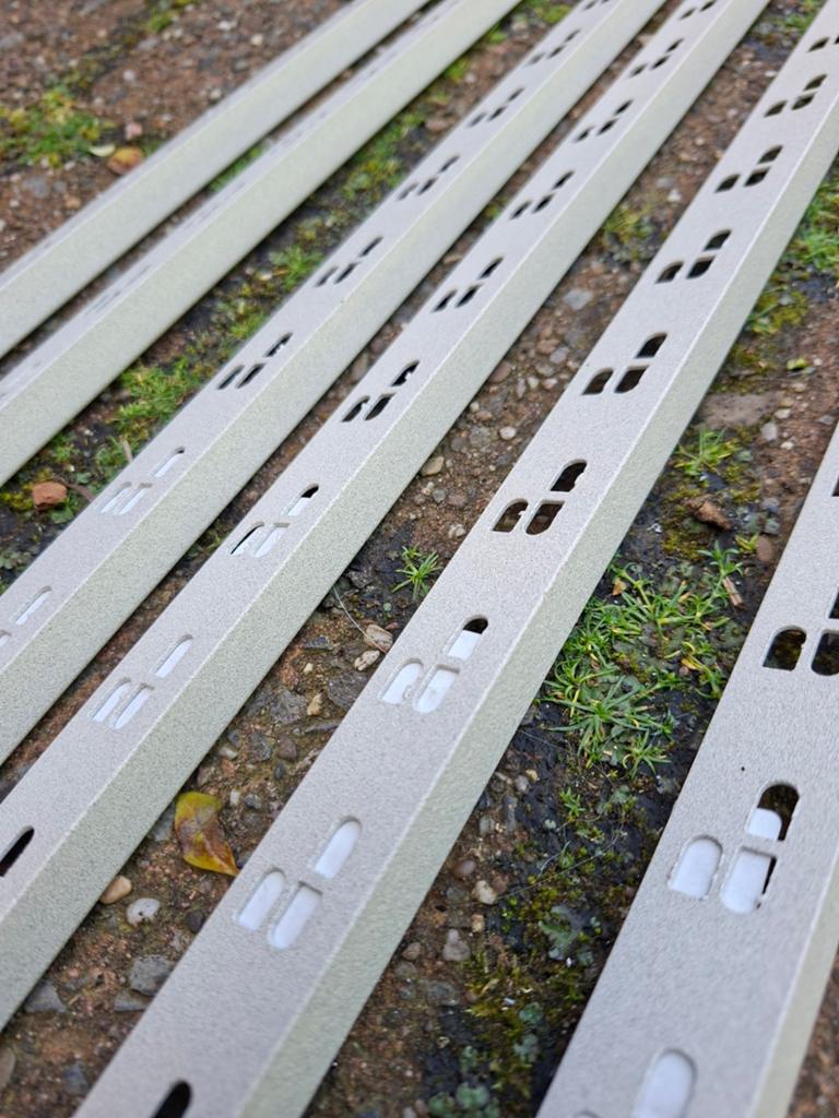 Tegelstrips greige, Ophalen, 60 cm of meer, Nieuw, Minder dan 5 m²