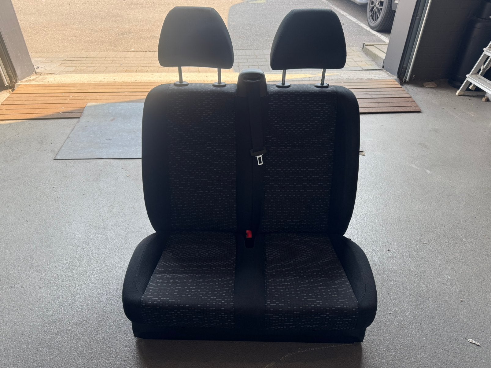 Mercedes vito bijrijdersbank, Ophalen, Nieuw