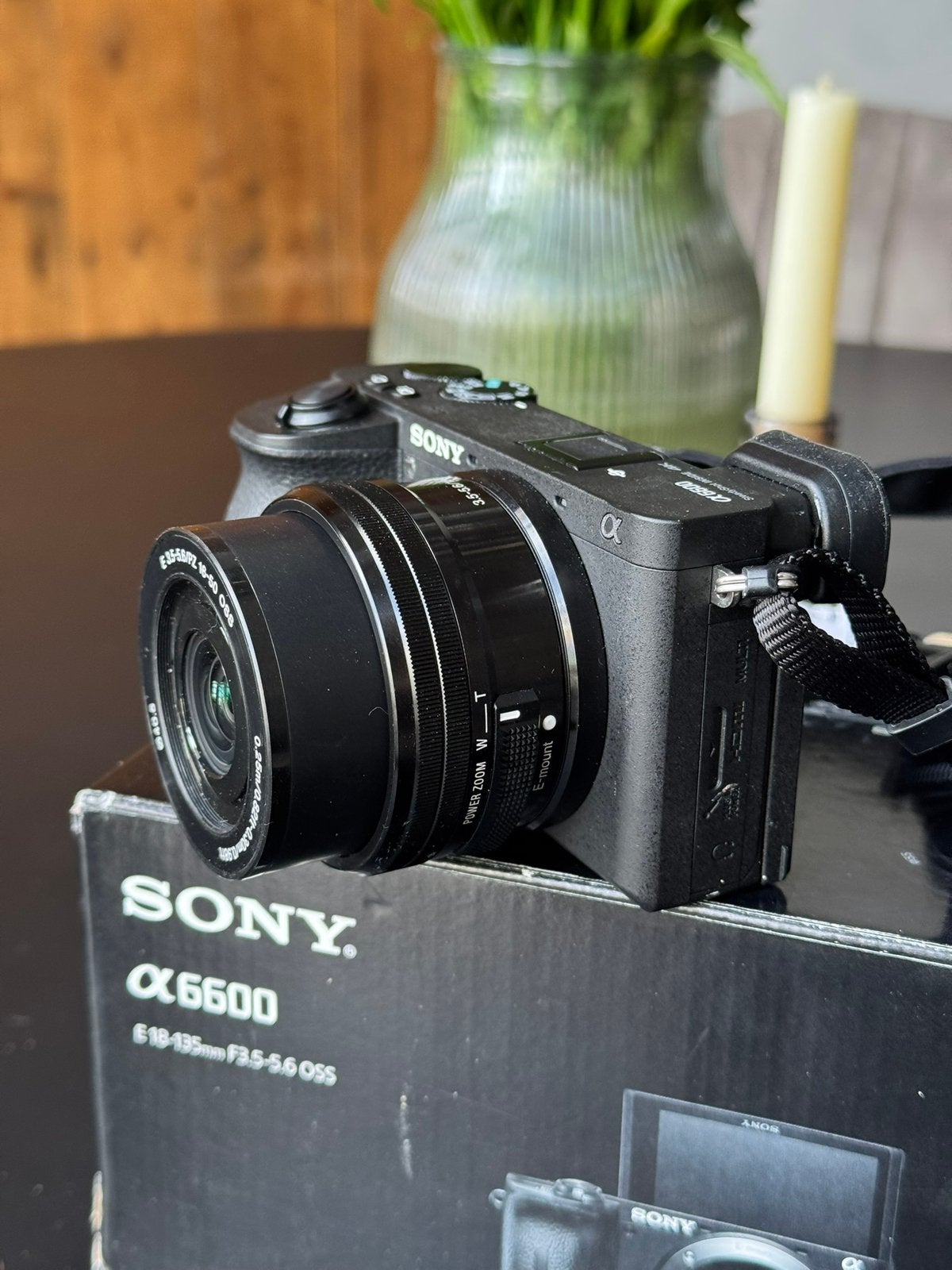 Sony A6600 + Kitlens 18 - 55 mm, Ophalen of Verzenden, Zo goed als nieuw, Sony