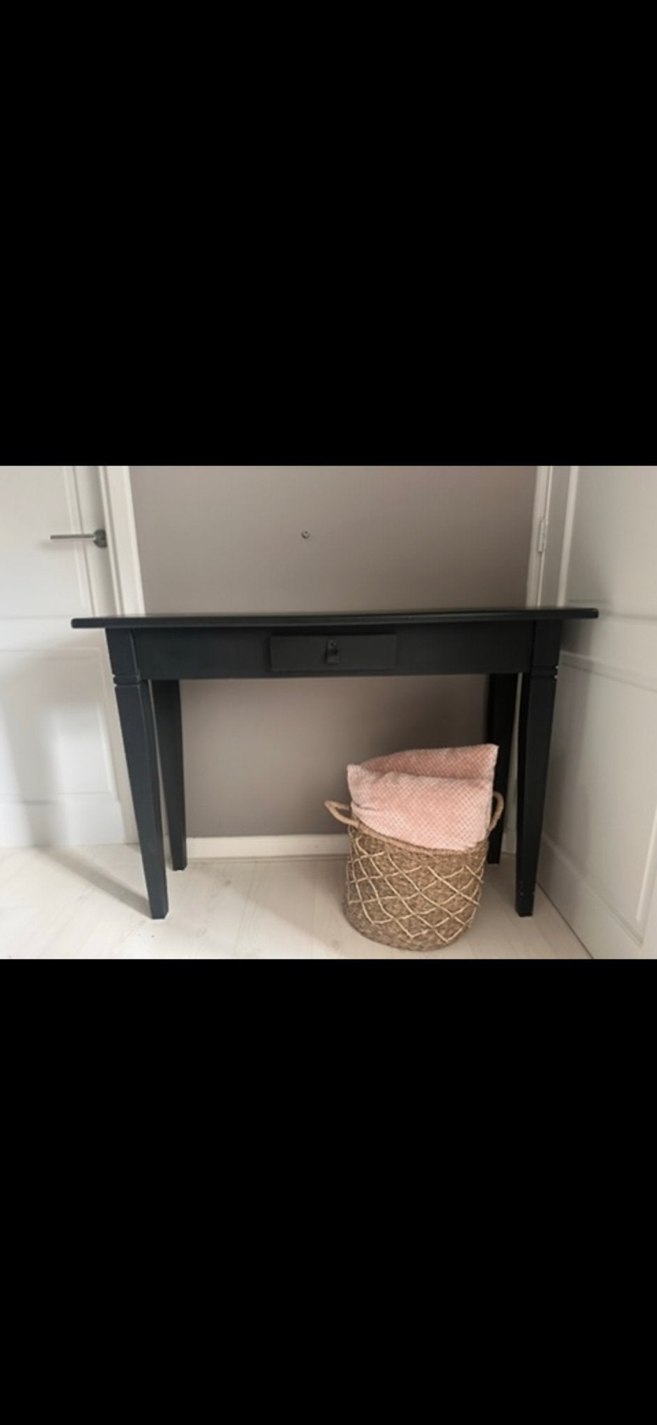 Zwarte houten sidetable van Trendhopper, Huis en Inrichting, Ophalen, Gebruikt, 100 tot 150 cm, Overige houtsoorten