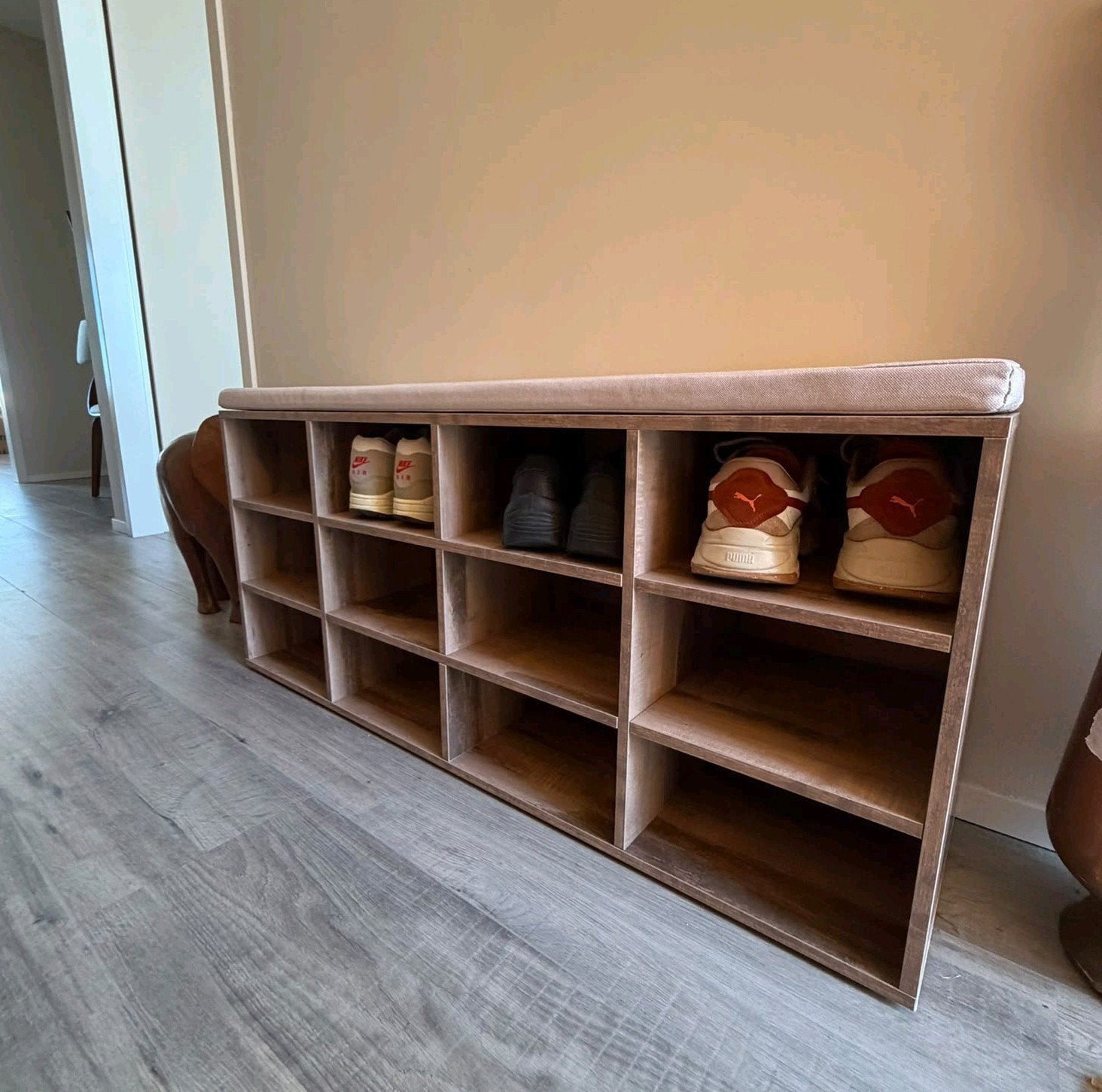 Schoenenbankje met kussen - Handig en stijlvol, Ophalen, Gebruikt, Modern