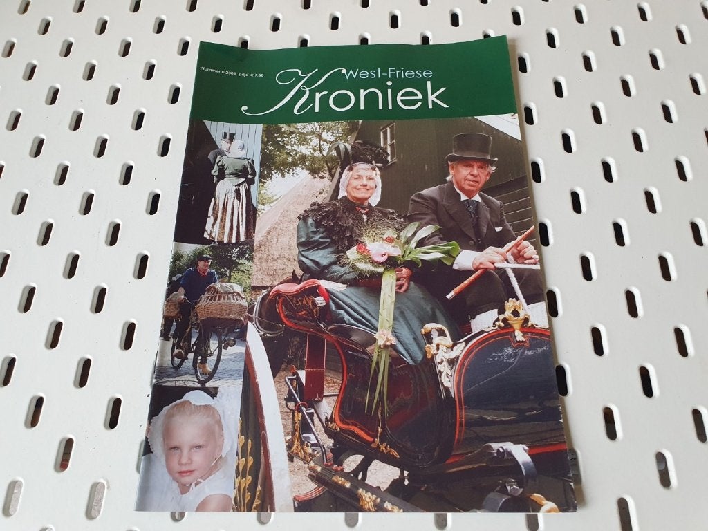 West-Friese Kroniek, Ophalen of Verzenden, Zo goed als nieuw, Damesbladen