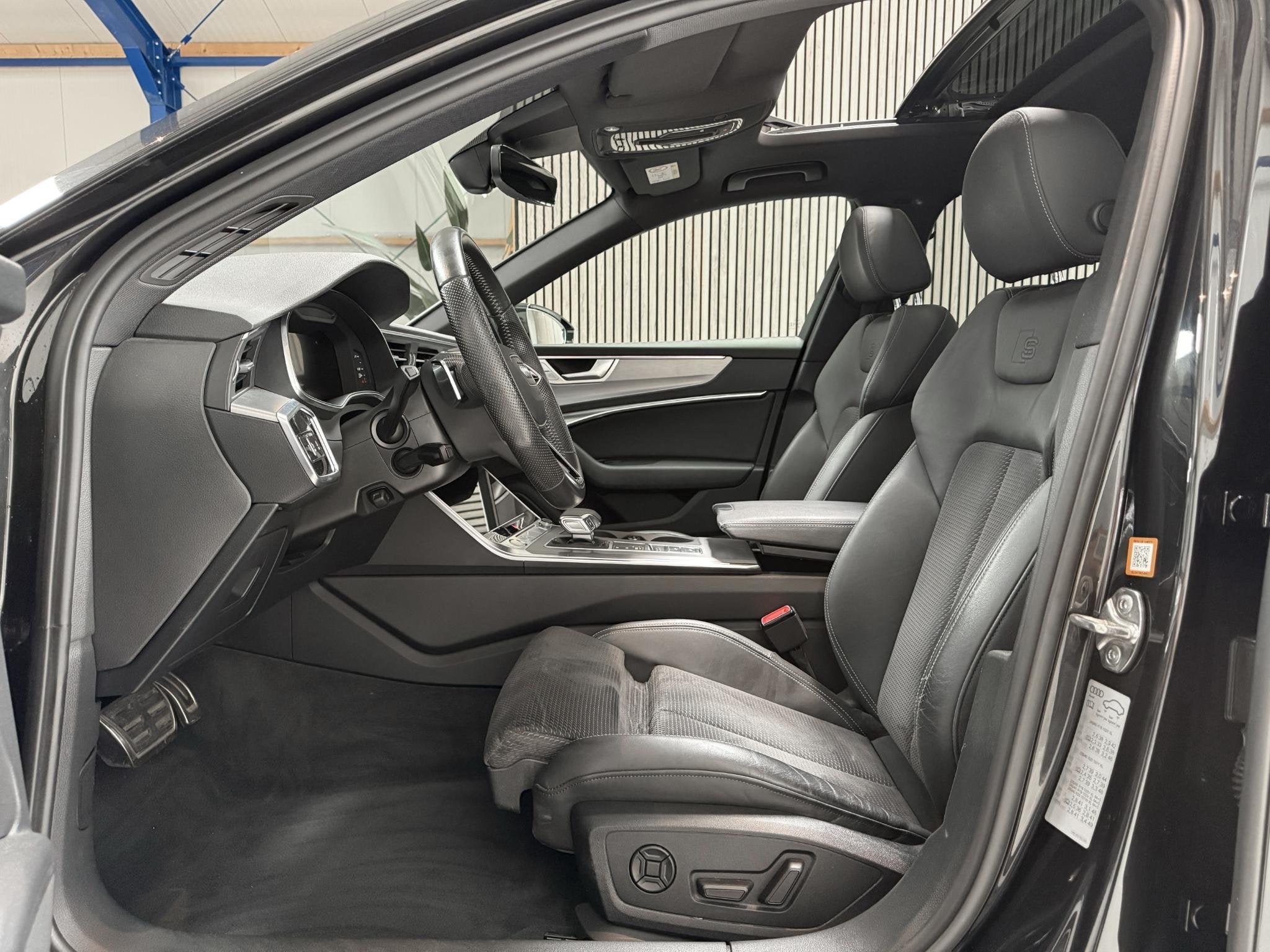 Audi A6 Avant 55 TFSI e Quattro Competition 367 PK - PANORAM, Auto's, Automaat, Dealer onderhouden, Gebruikt, 4 cilinders