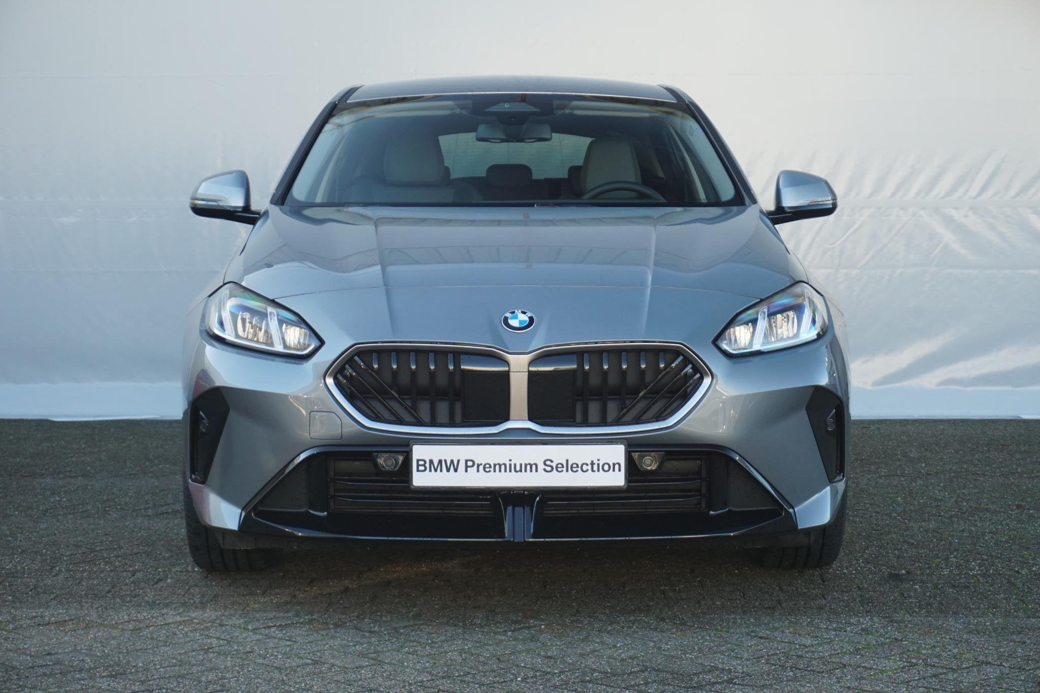 BMW 1 Serie 5-deurs 120 M Sport Design Edition 18'' / Sports, Stof, Euro 6, Met garantie (alle), Origineel Nederlands