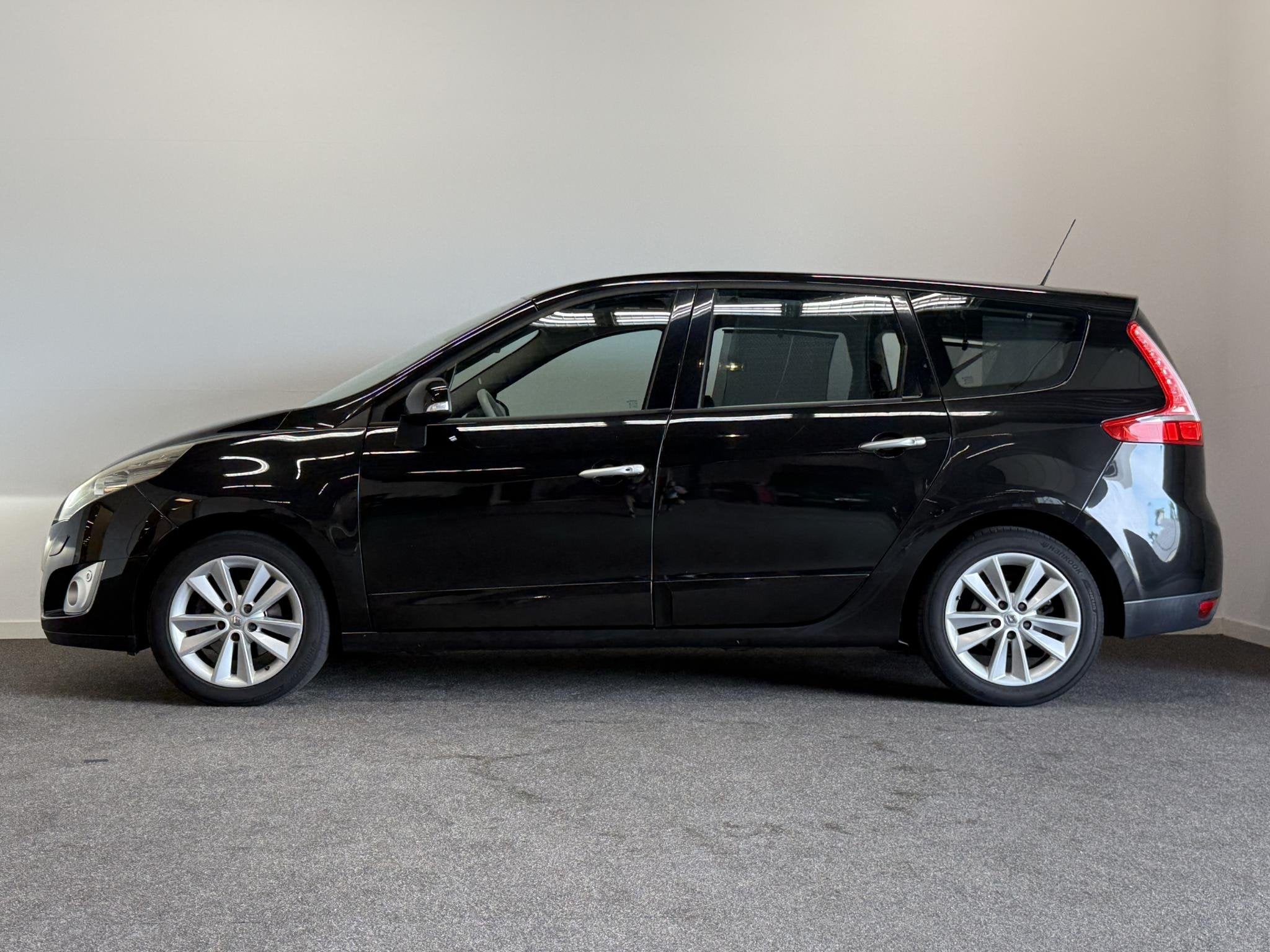 Renault Grand Scénic 2.0 Privilege 7p. lederen bekleding!, Auto's, Euro 5, Gebruikt, 4 cilinders, 7 stoelen