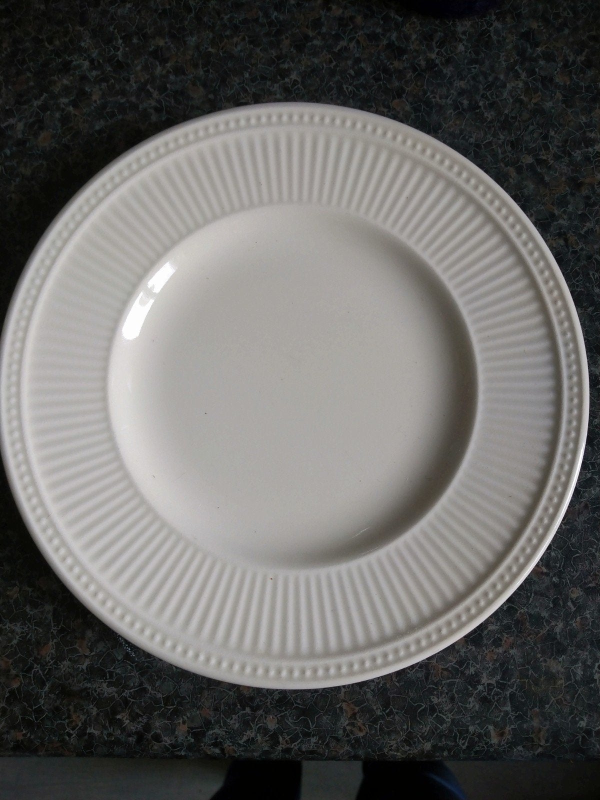 Twee wedgwood windsor gebaksschotels setprijs, Ophalen of Verzenden, Gebruikt, Porselein, Wedgwood