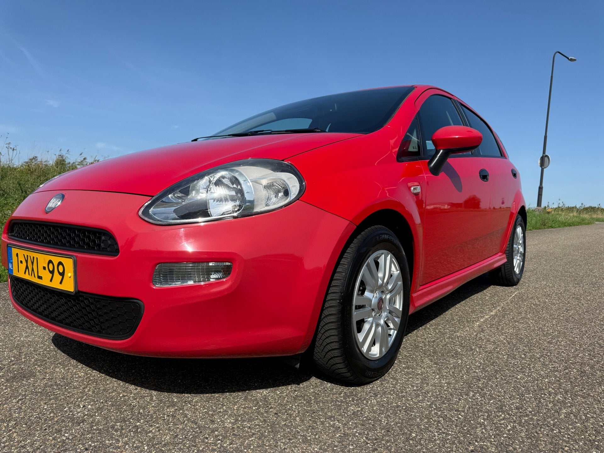 Fiat Punto Evo 0.9 TwinAir Street super leuke auto incl nw a, Voorwielaandrijving, Dealer onderhouden, 101 pk, Gebruikt