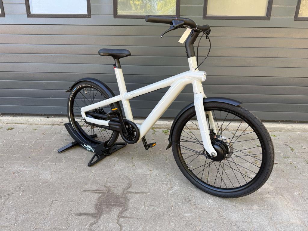 VanMoof A5 Grey , 9600km, incl. btw & factuur, Fietsen en Brommers, Info@mdg-mobility.nl, Ophalen of Verzenden, Zo goed als nieuw