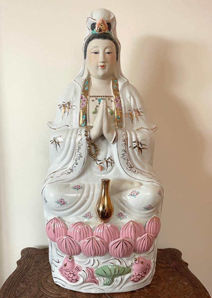 Guan Yin van porselein, groot beeld 68 cm, Antiek en Kunst, Antiek | Porselein, Ophalen