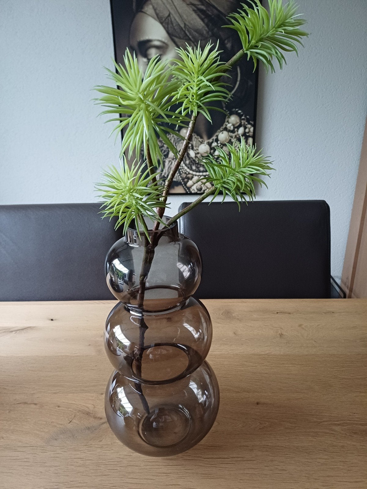 Te koop: Mooie zwart rookglazen vaas met siertak, Ophalen, Zwart, Geschikt voor droogbloemen, 36 cm