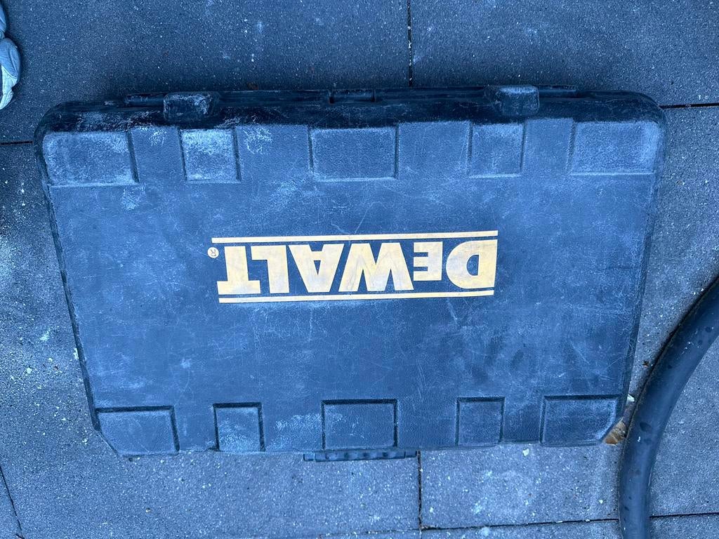 DeWalt Boorhamer 24V met 2 accu's en lader in koffer, Ophalen, Boor- en/of Breekhamer, Klopboormechanisme, Gebruikt
