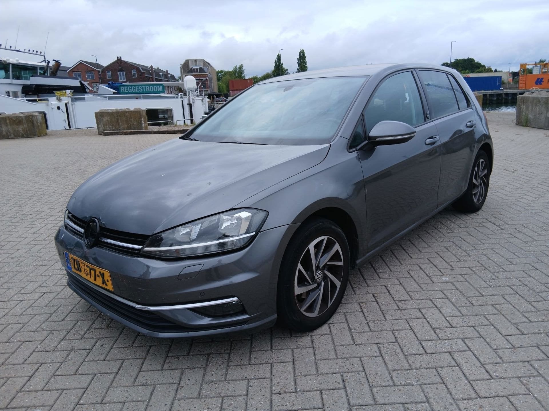 Volkswagen Golf 7.5 1.0 TSI DSG Highline Business R - Sound, Auto's, Volkswagen, Gebruikt, Euro 6, 620 kg, Parkeerassistent