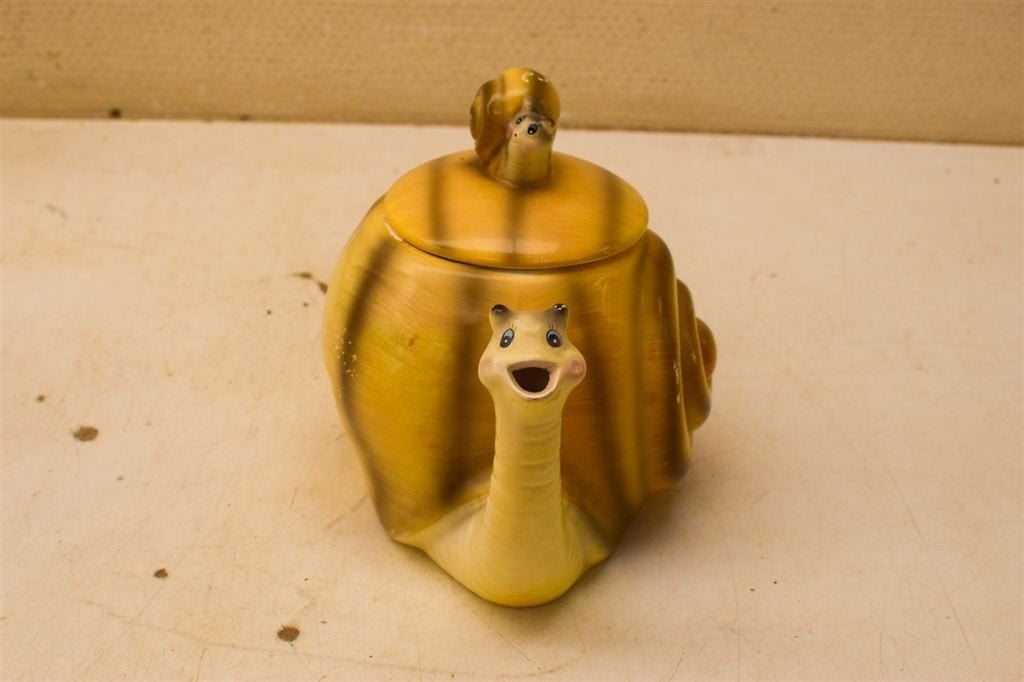 Siaki Dolomite porseleinen Theepot 48611, Gebruikt, Ophalen of Verzenden, Bord(en), Overige stijlen