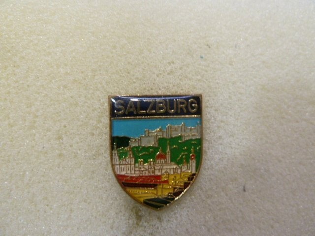 Vintage Salzburg pin - Souvenir Oostenrijk, Ophalen of Verzenden, Gebruikt, Stad of Land, Speldje of Pin