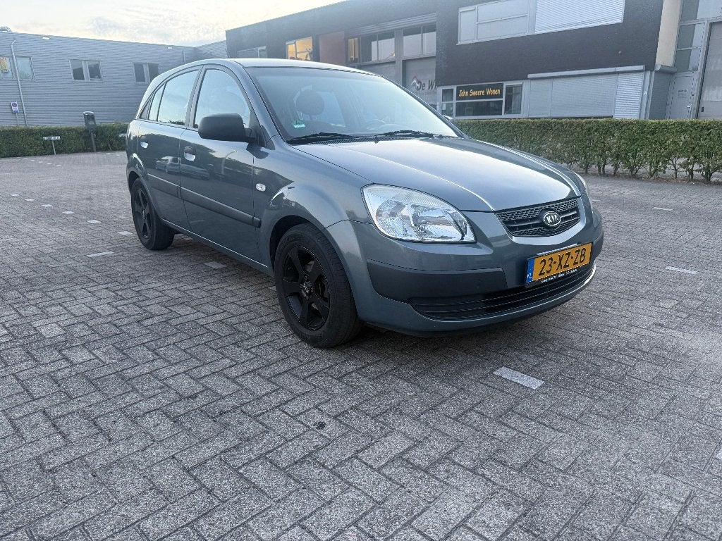 Kia Rio 1.4 HB 2007 Grijs, Auto's, Voorwielaandrijving, Stof, 4 cilinders, 1054 kg