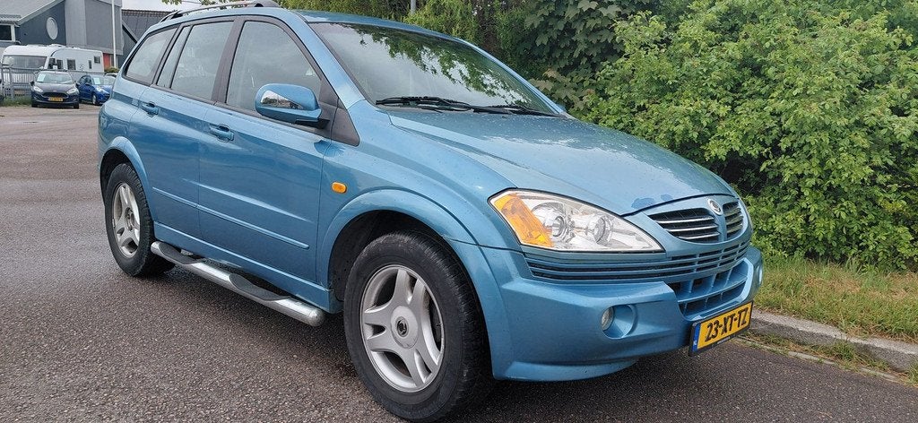 SsangYong Kyron M 200 Xdi 4X4 170599 km NAP en mag 2300 kg t, Auto's, SsangYong, Automaat, 1998 cc, Stof, Gebruikt