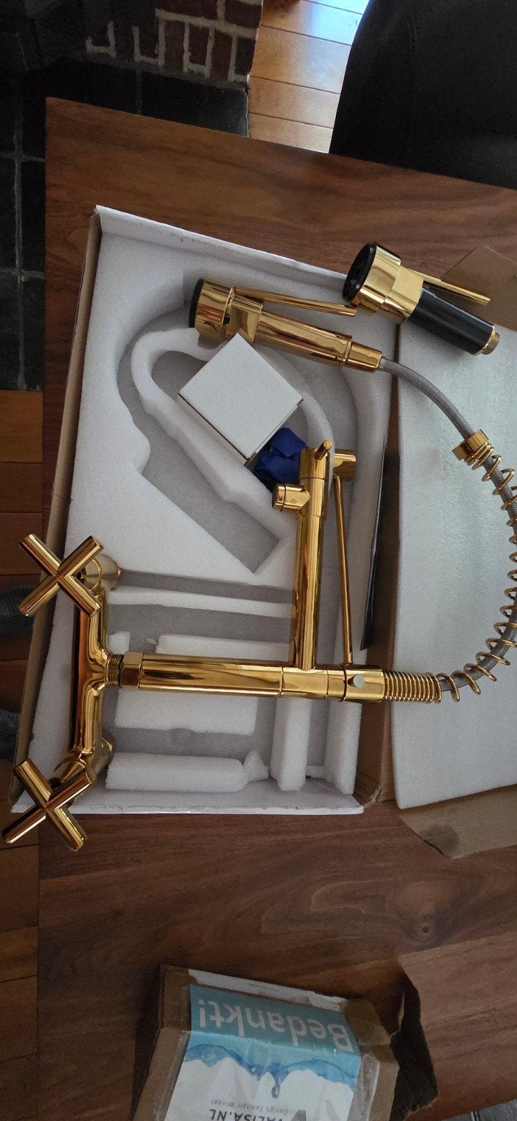Nieuwe Gouden Keukenkraan met Uittrekbare Douche, Ophalen of Verzenden, Nieuw, Koper, Kraan