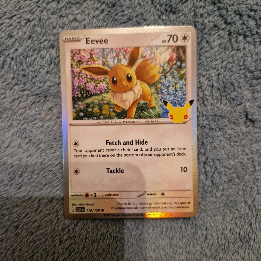 Eevee 116/128 Pokémon 30th Celebration holo, Ophalen of Verzenden, Zo goed als nieuw, Losse kaart, Foil