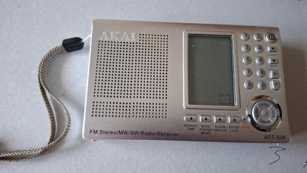 radio Akai ADT-S06, Ophalen of Verzenden, Zo goed als nieuw