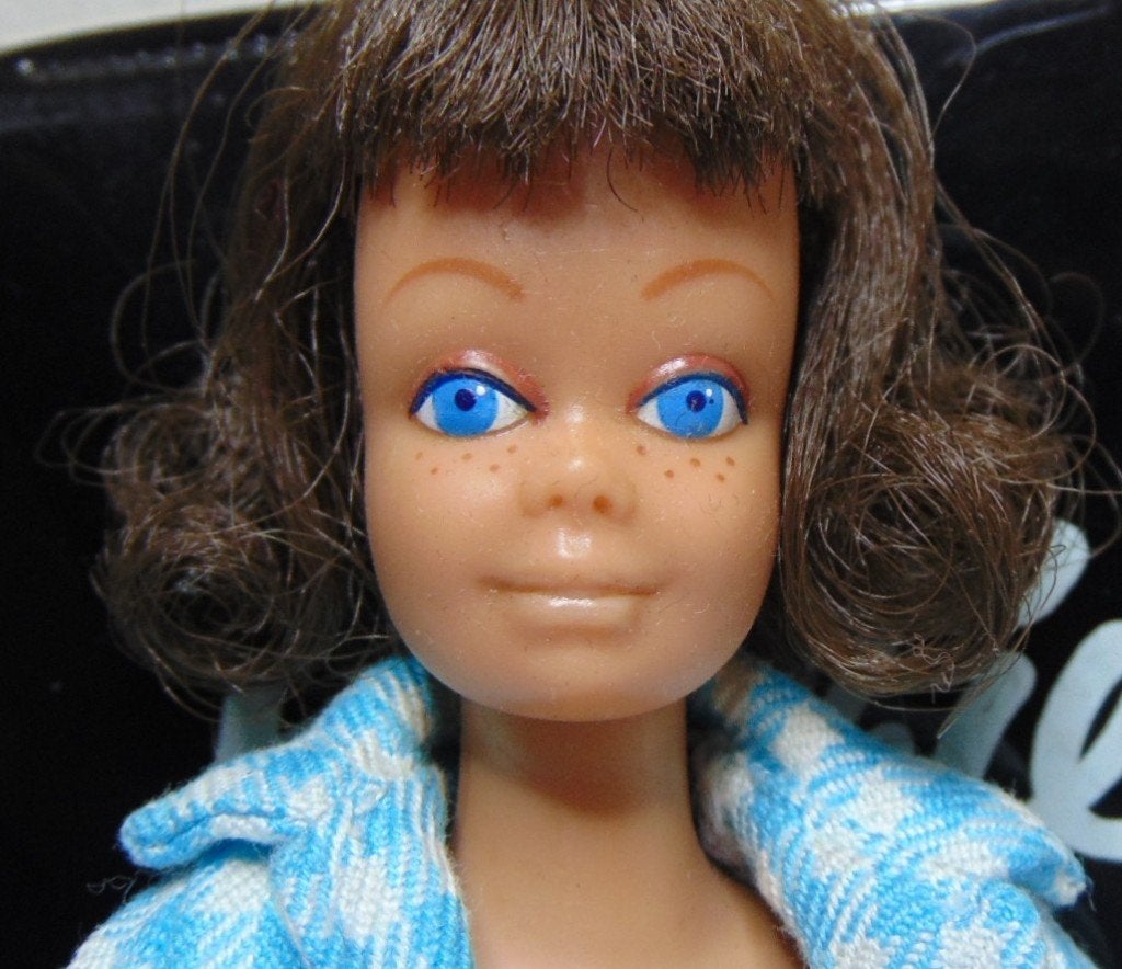 Donker harige Midge Barbie in originele koffer, Verzamelen, Poppen, Ophalen of Verzenden, Gebruikt, Pop