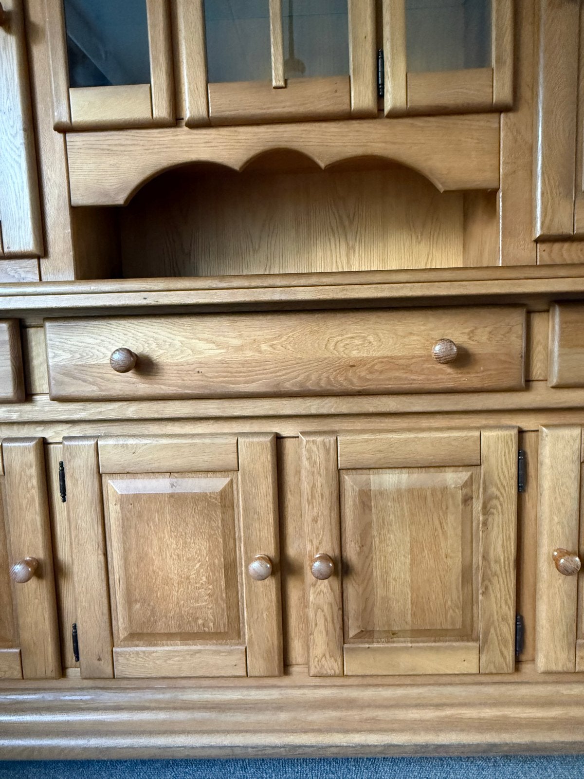 Massief eiken dressoir/buffetkast met vitrine, Ophalen
