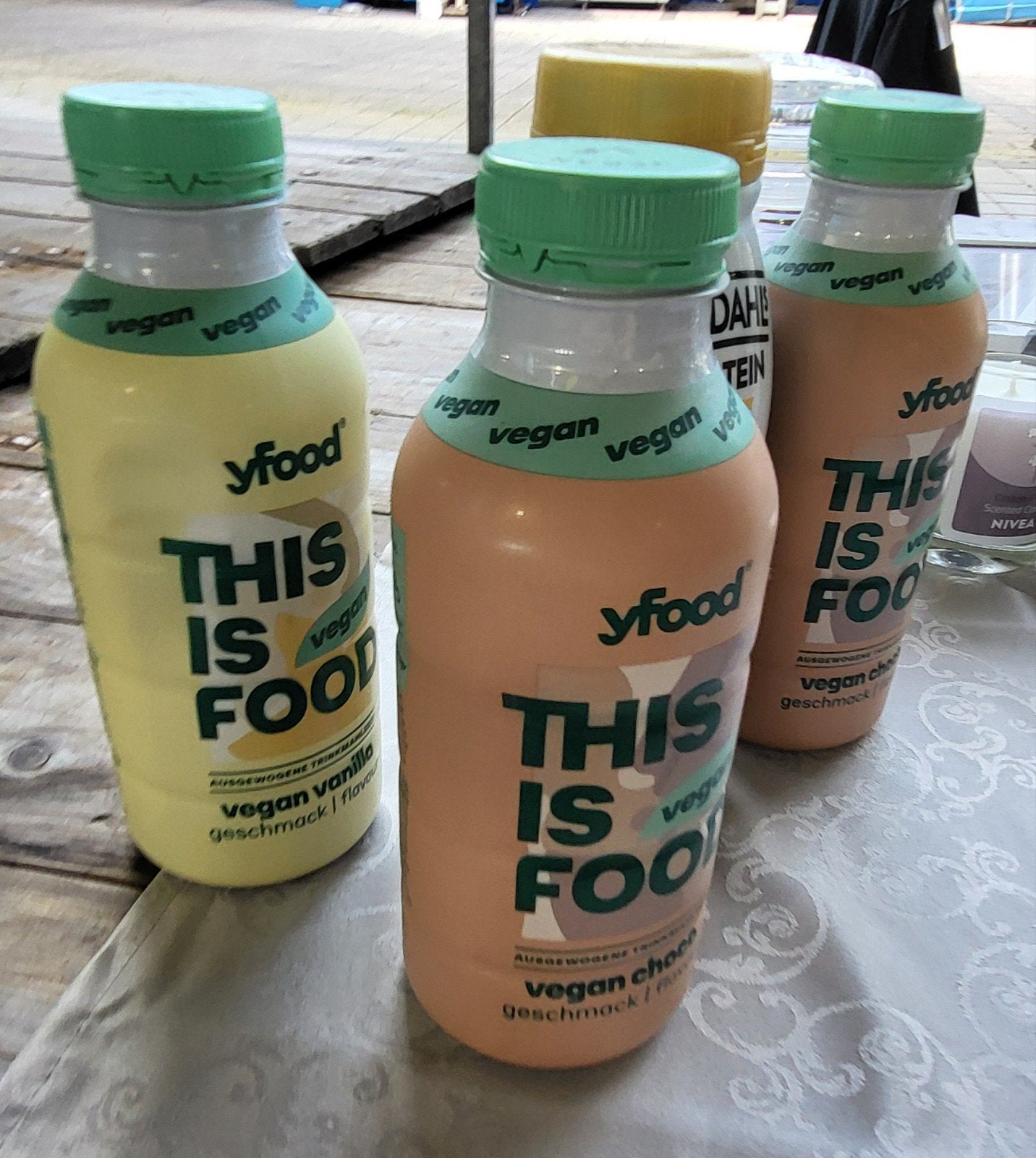 4 flesjes drinken, Ophalen