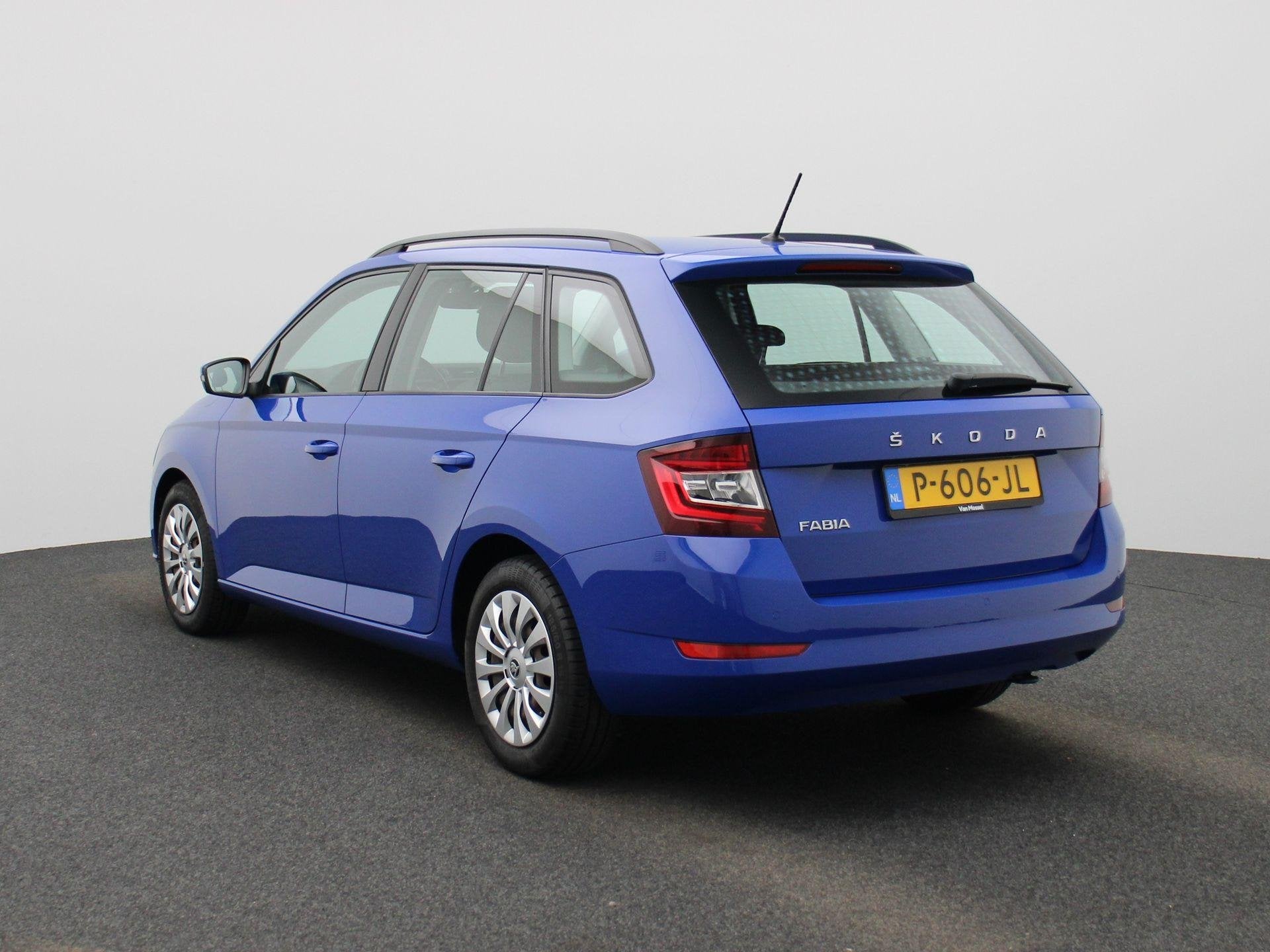 Skoda Fabia Combi 1.0 TSI Ambition | Apple Carplay / Android, Auto's, Voorwielaandrijving, 12 maanden, Stof, Gebruikt