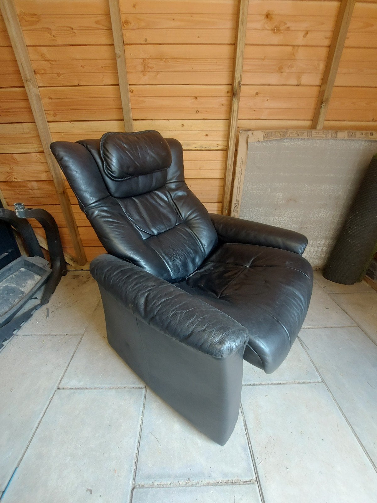 Zwart leren, luie stoel, Huis en Inrichting, Ophalen, Gebruikt