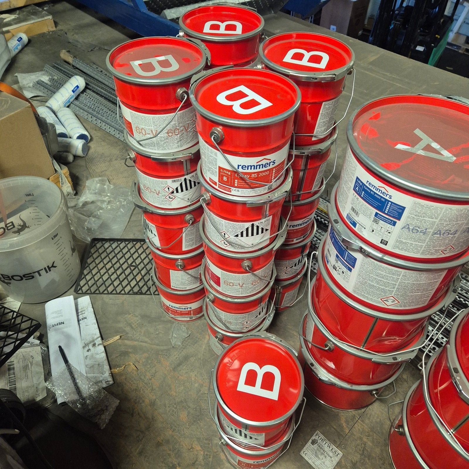 Remmers Epoxy BS 2000 RAL 7032 Kiezelgrijs - 21 blikken A+B, Doe-het-zelf en Verbouw, Ophalen, Onbekend, Nieuw, Onbekend