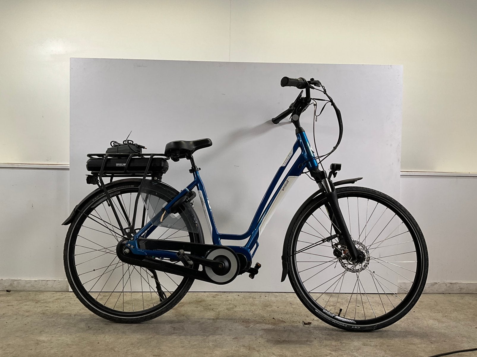 AMSLOD YORK MTX ELEKTRIC DAMESFIETS MIDDENMOTOR 600W 1240KM, Zo goed als nieuw, 47 tot 51 cm, 50 km per accu of meer, Ophalen