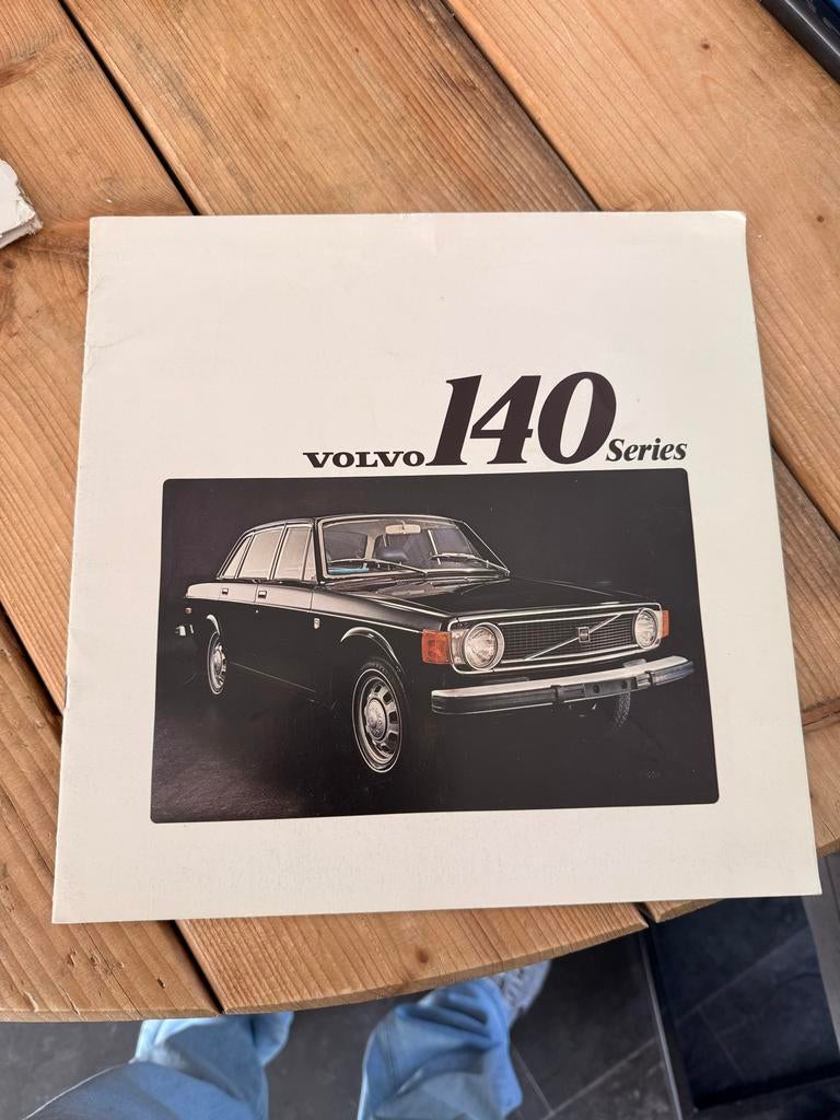 Volvo 140 Series Brochure - Zeldzaam Collecters Item, Ophalen of Verzenden, Zo goed als nieuw, Volvo