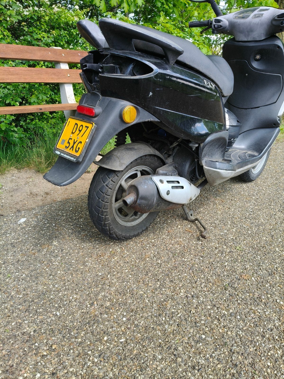 (Piaggio fly 125 4t) (minisupermoto 125cc 4t), Fietsen en Brommers, Scooters | Piaggio, Fly, Tweetakt, Ophalen