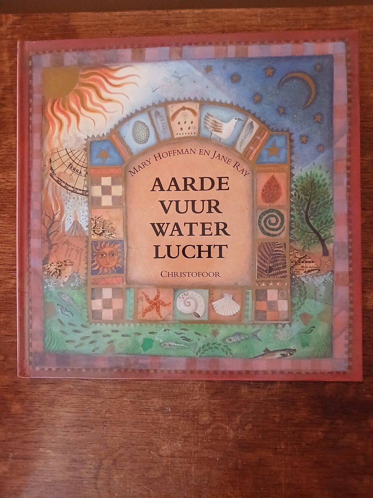 Aarde, Vuur, Water, Lucht, Ophalen of Verzenden, Zo goed als nieuw