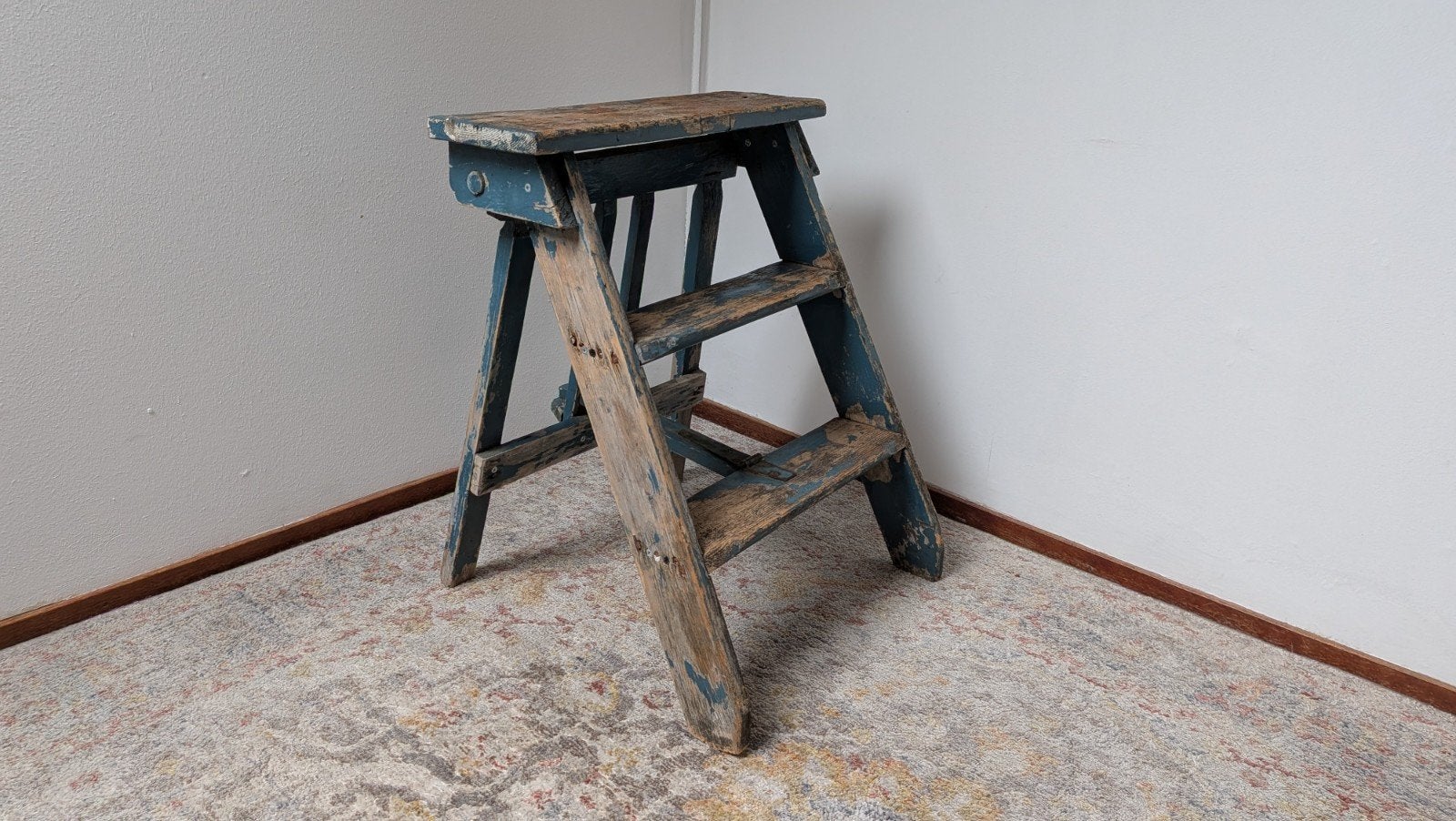 Vintage houten keukentrapje - Blauw geverfd, Gebruikt, Trap, Ophalen of Verzenden, Opvouwbaar of Inschuifbaar