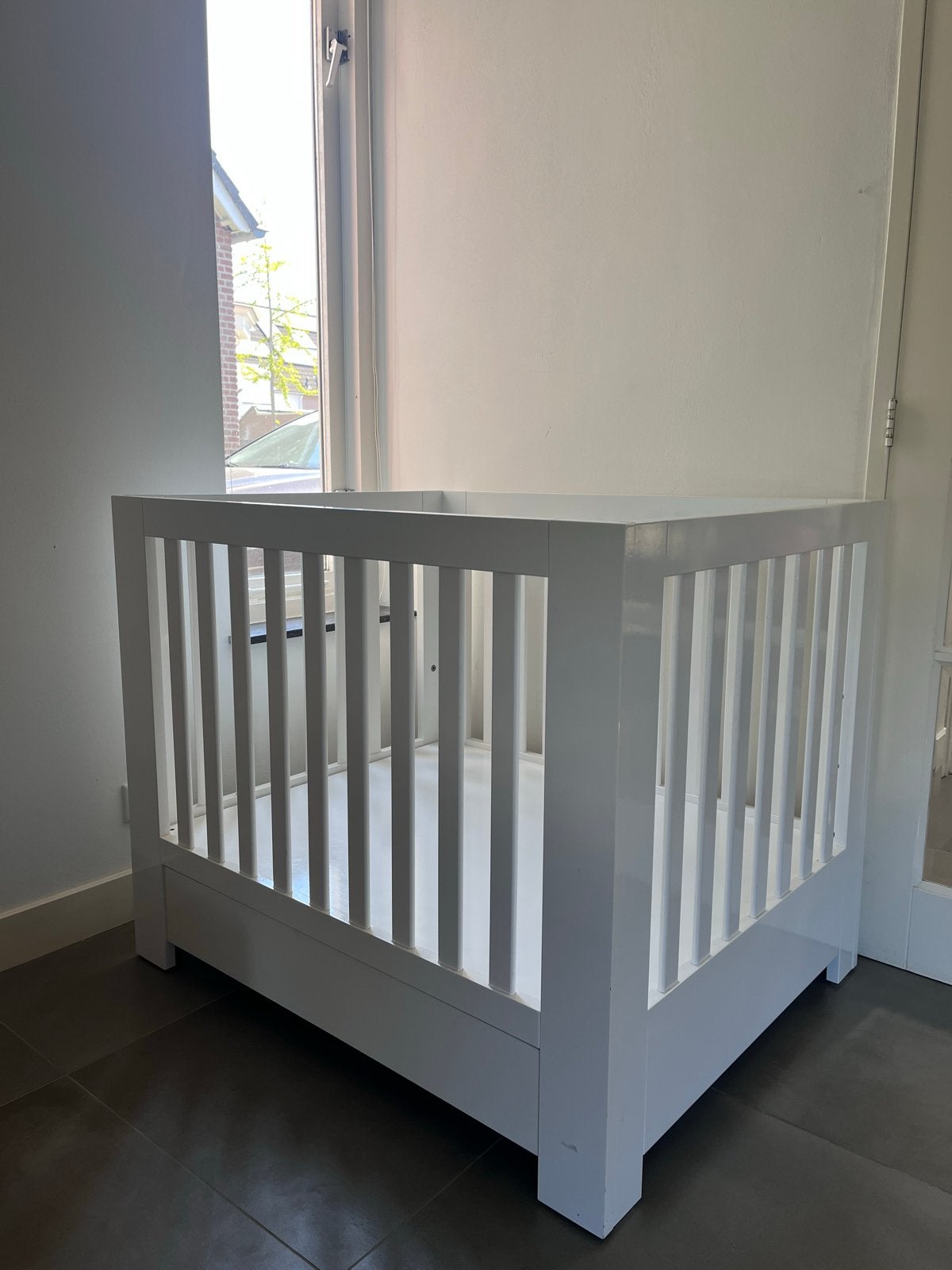Hoogglans witte box, Kinderen en Baby's, Boxen, Gebruikt, Ophalen