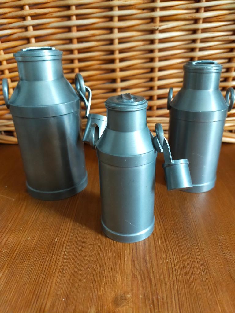 Te koop: 3x Tinnen melk kannetjes, Antiek en Kunst, Ophalen of Verzenden