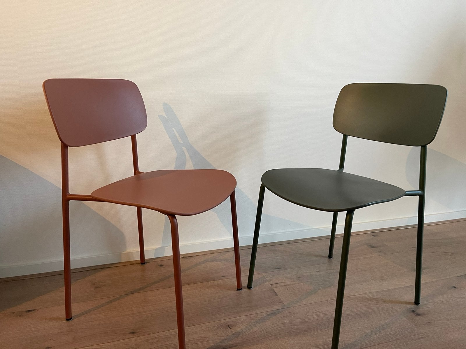 Eetkamerstoelen KICK collection terra en groen, Ophalen, Zo goed als nieuw, Overige kleuren