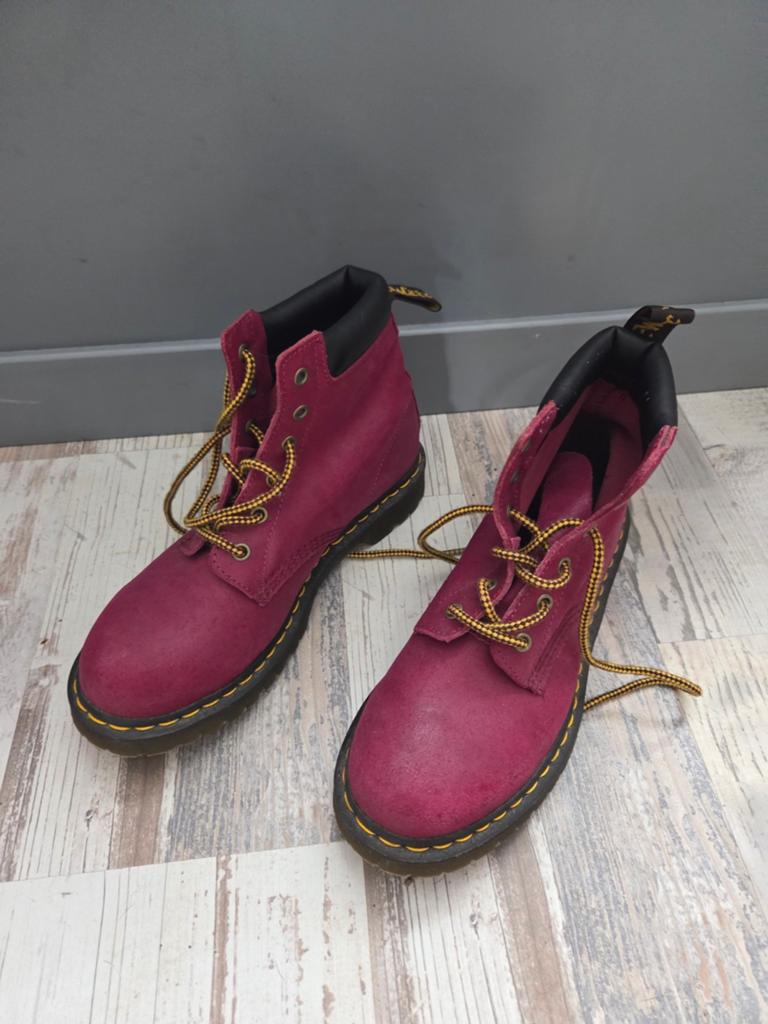 Dr martens, Kleding | Dames, Schoenen, Ophalen of Verzenden, Zo goed als nieuw, Rood