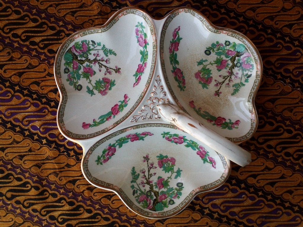 Mooie antieke serveerschaal uit Engeland 30 cm. uit 1900., Antiek en Kunst, Antiek | Porselein, Ophalen of Verzenden