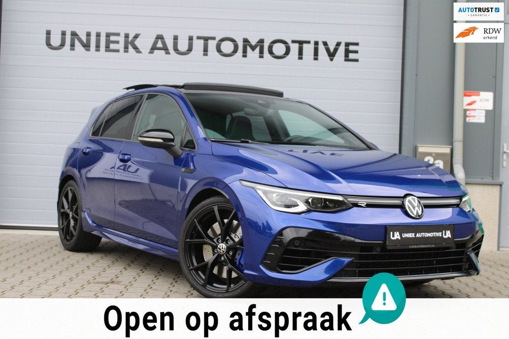 Volkswagen Golf 2.0 TSI R 4M PERFORMANCE | AKRAPOVIC | LEDER, Auto's, Volkswagen, Automaat, 1525 kg, Gebruikt, Zwart