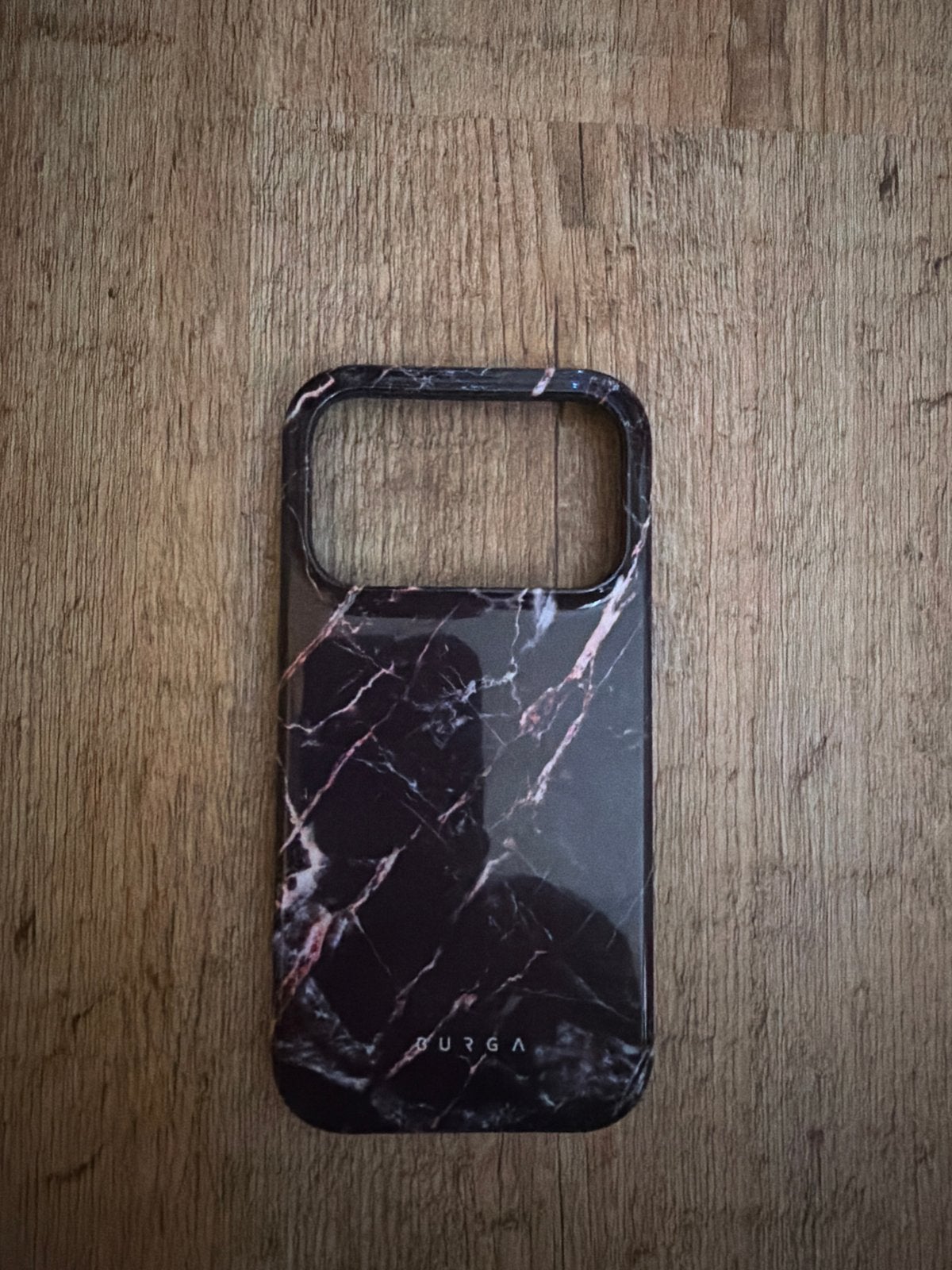 Burga telefoonhoesje voor iPhone 17 pro - Zwart marmer, Kunststof, IPhone 14 Pro Max, Zwart, Hoesje of Tasje