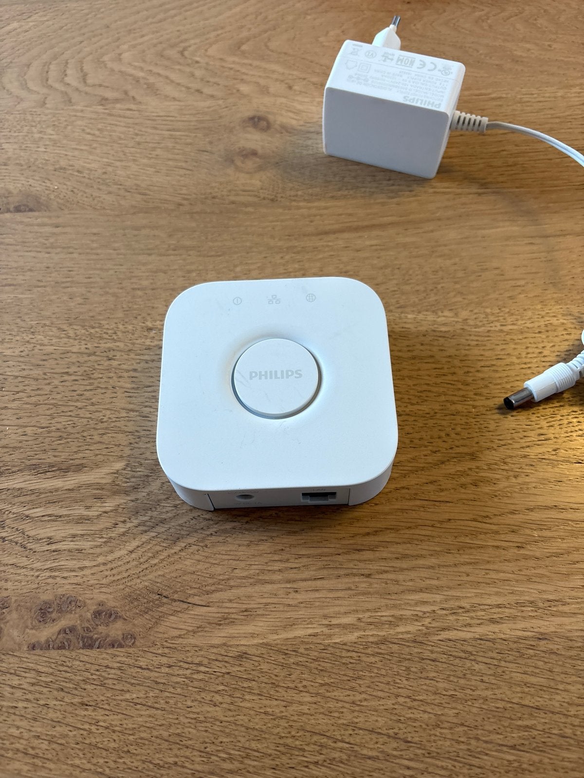 Philips Hue Bridge met adapter, Ophalen of Verzenden, Zo goed als nieuw