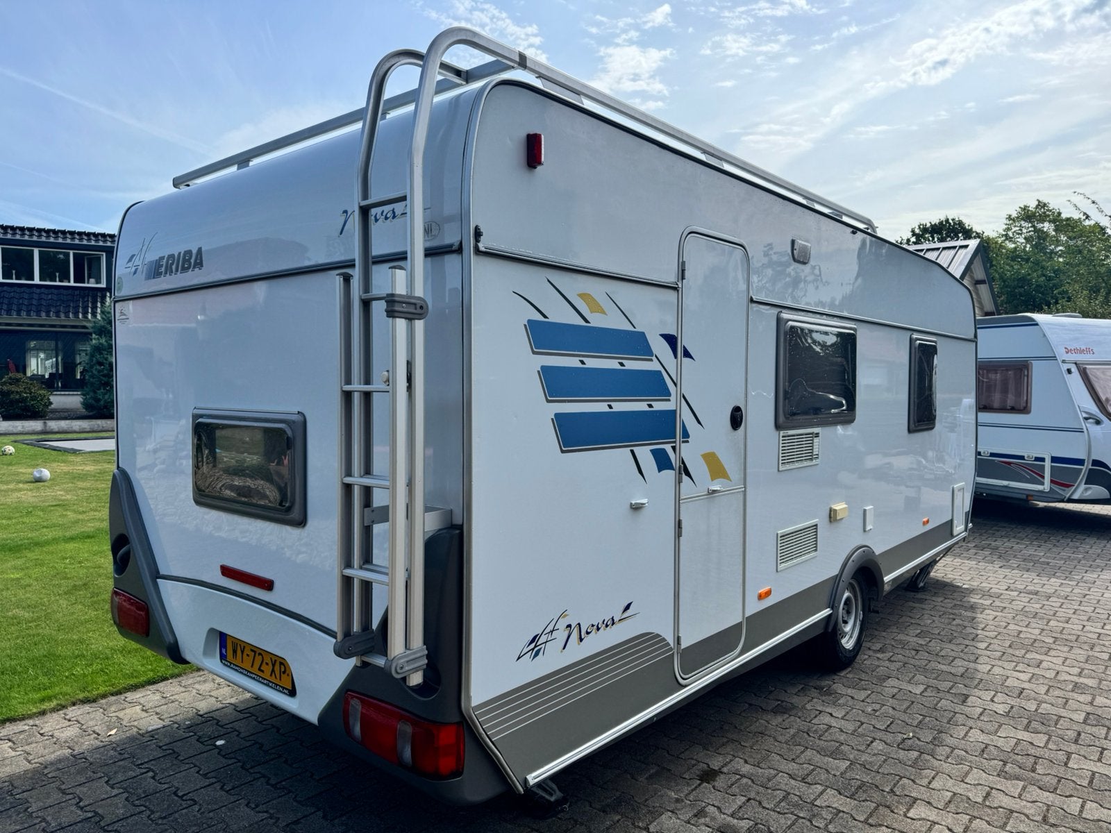 Prachtige ERIBA/HYMER NOVA 560 TKF *stapelbed*mover*voortent, Rondzit, Schokbreker, Omvormbare zithoek, Bedrijf